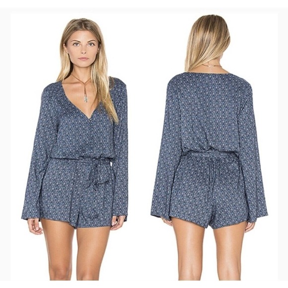 Sanctuary Women's Romper Size L Naomi Printed Pintuck Navy - Picture 1 of 10